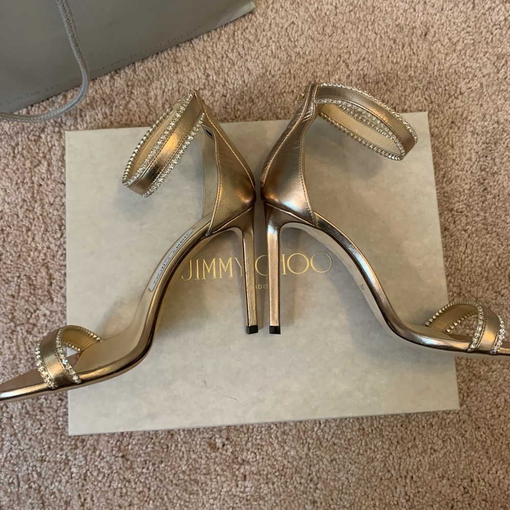 Like new Jimmy Choo Gold Heels - Picture 5 of 15